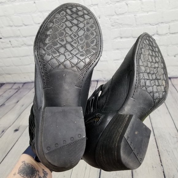 SBICCA| Ruston leather side zip ankle boots - Picture 5 of 7